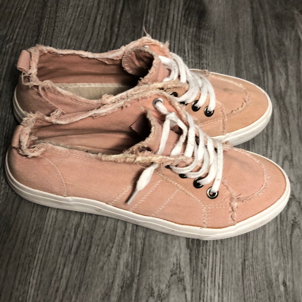 Jellypop Size 10 Blush Pink Sneakers